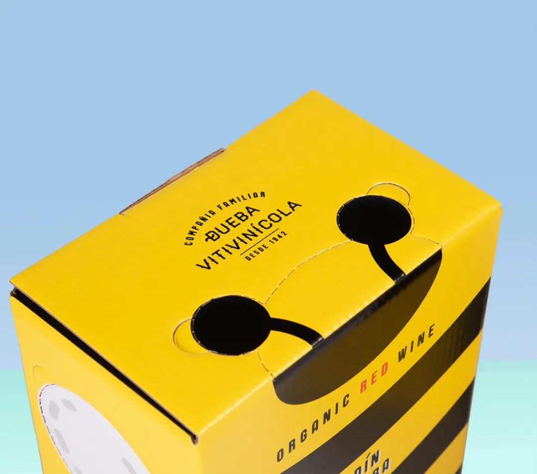 来自西班牙的盒装葡萄酒包装设计，外观设计采用蜜蜂主题